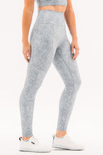 Grey Marl
